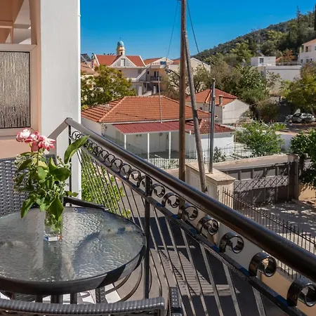 Hotel apartamentowy Alexatos & Agia Efimia