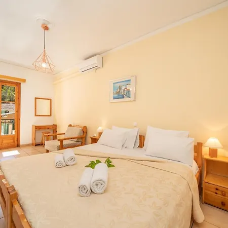 Alexatos & Hotel apartamentowy Agia Efimia