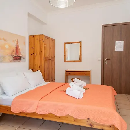 Alexatos & Aparthotel 2*