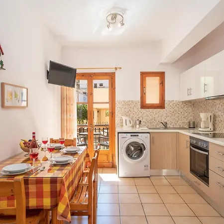 Aparthotel Alexatos &