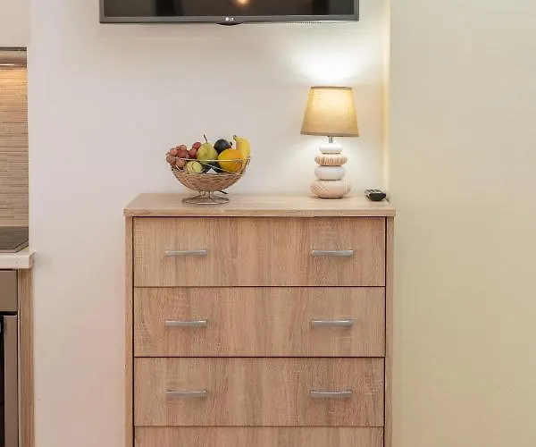 阿莱克萨图斯公寓酒店 公寓式酒店 Agia Efimia